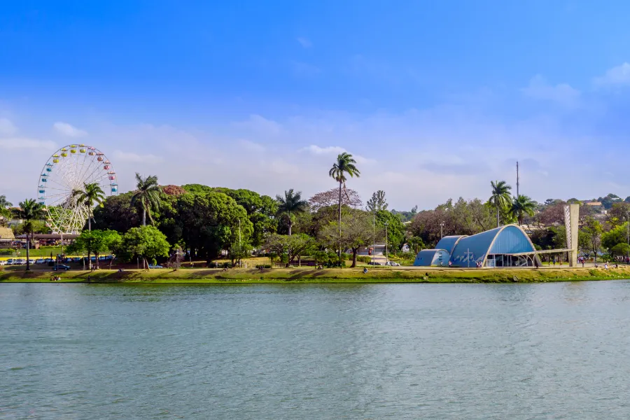 Lagoa da Pampulha: Cartão-postal com arquitetura de Oscar Niemeyer